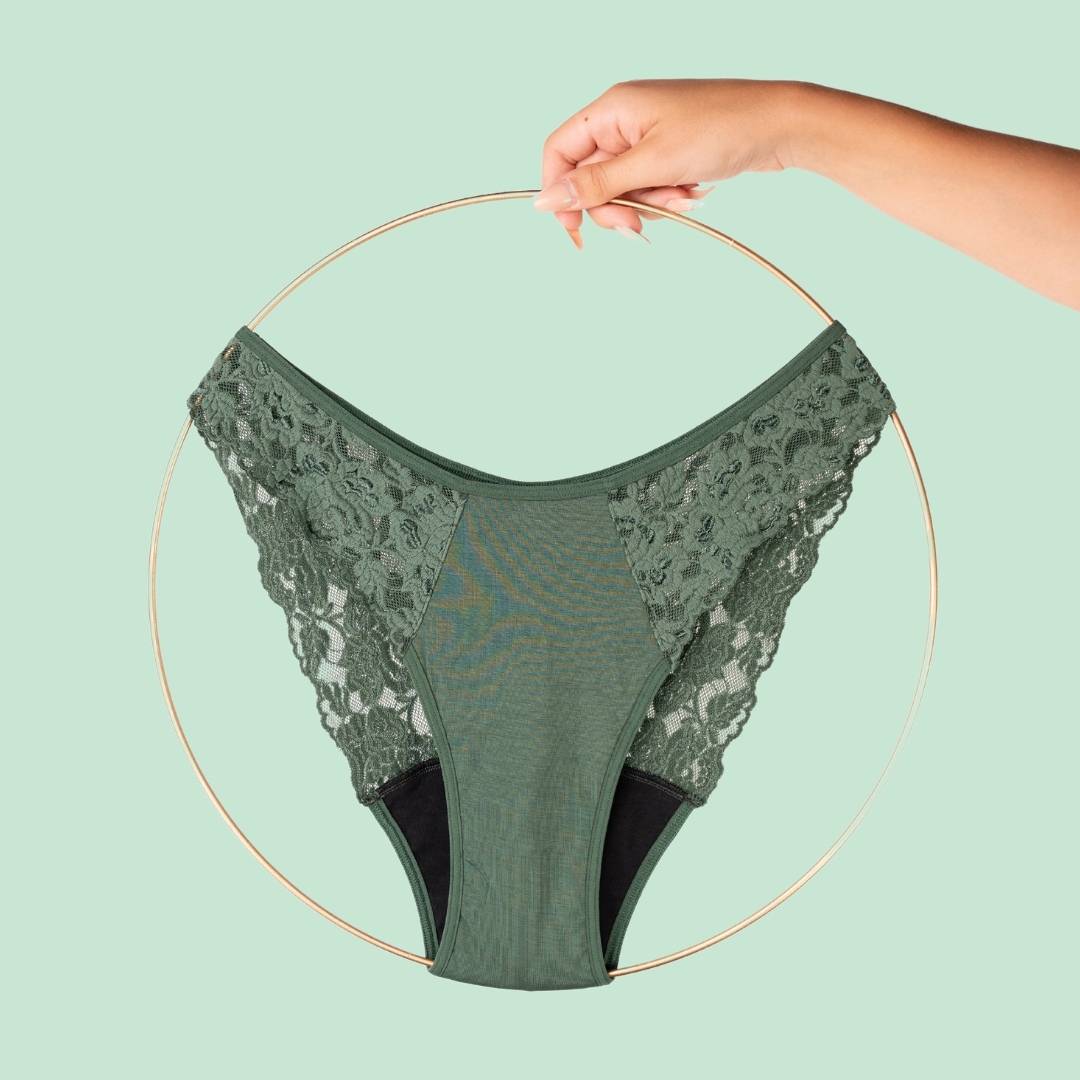 Culotte menstruelle – Slip vert avec dentelle (fort flux)